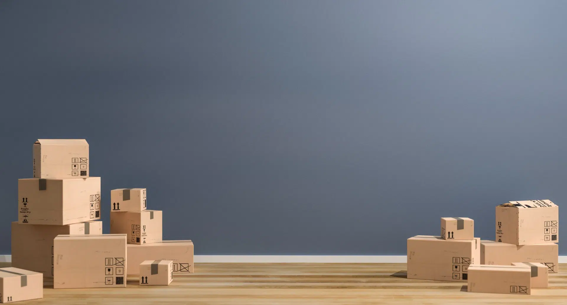 Wohnungsauflösung - FAIRwerter Fotos eines leeren Zimmers mit einigen Umzugskartons