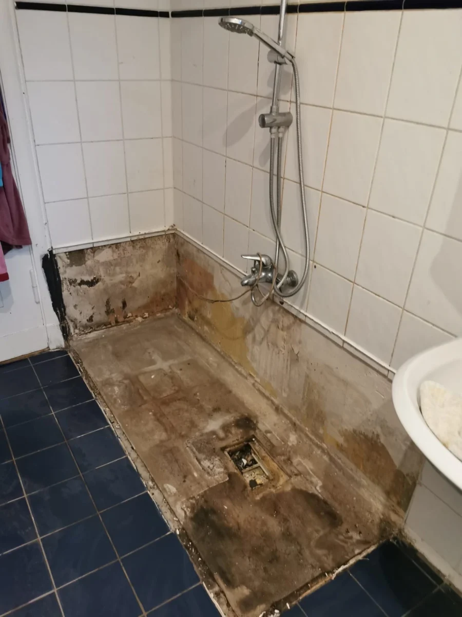 FAIRwerter_Demontage Badezimmer nach Demontage Badewanne